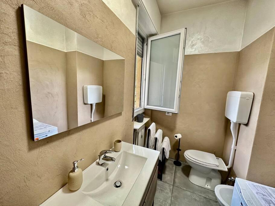 Low Cost Holiday An Business House And Free Park By Revenue House Como Dış mekan fotoğraf