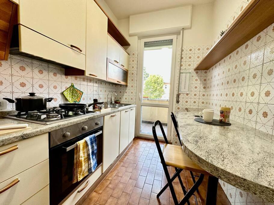Low Cost Holiday An Business House And Free Park By Revenue House Como Dış mekan fotoğraf