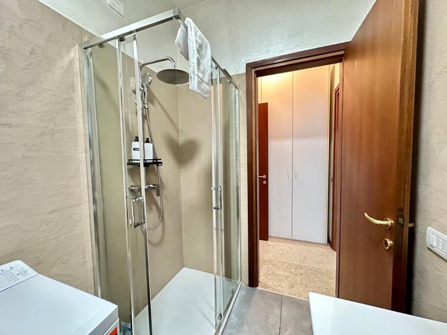 Low Cost Holiday An Business House And Free Park By Revenue House Como Dış mekan fotoğraf