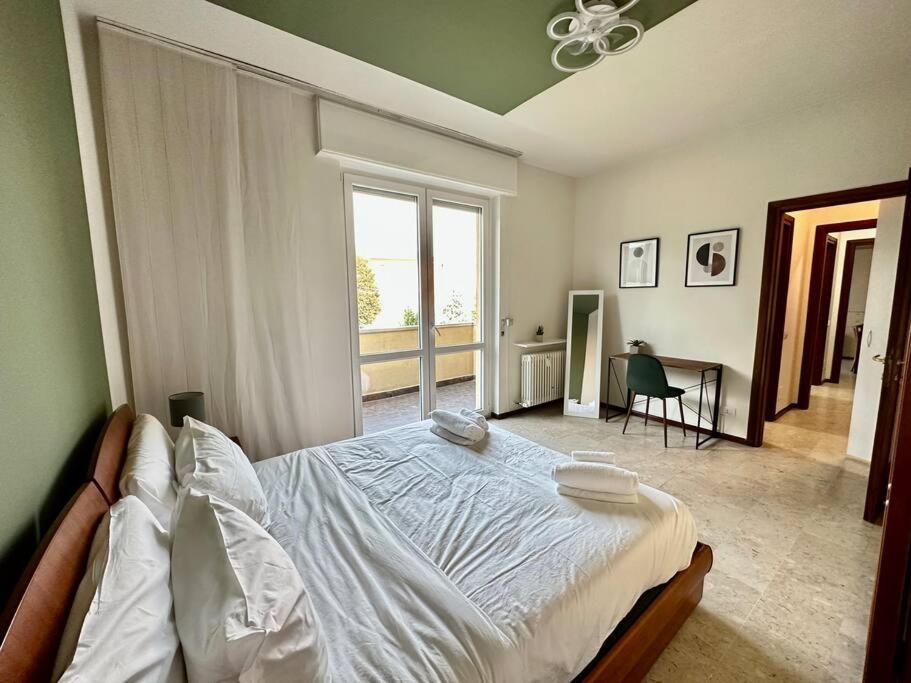 Low Cost Holiday An Business House And Free Park By Revenue House Como Dış mekan fotoğraf