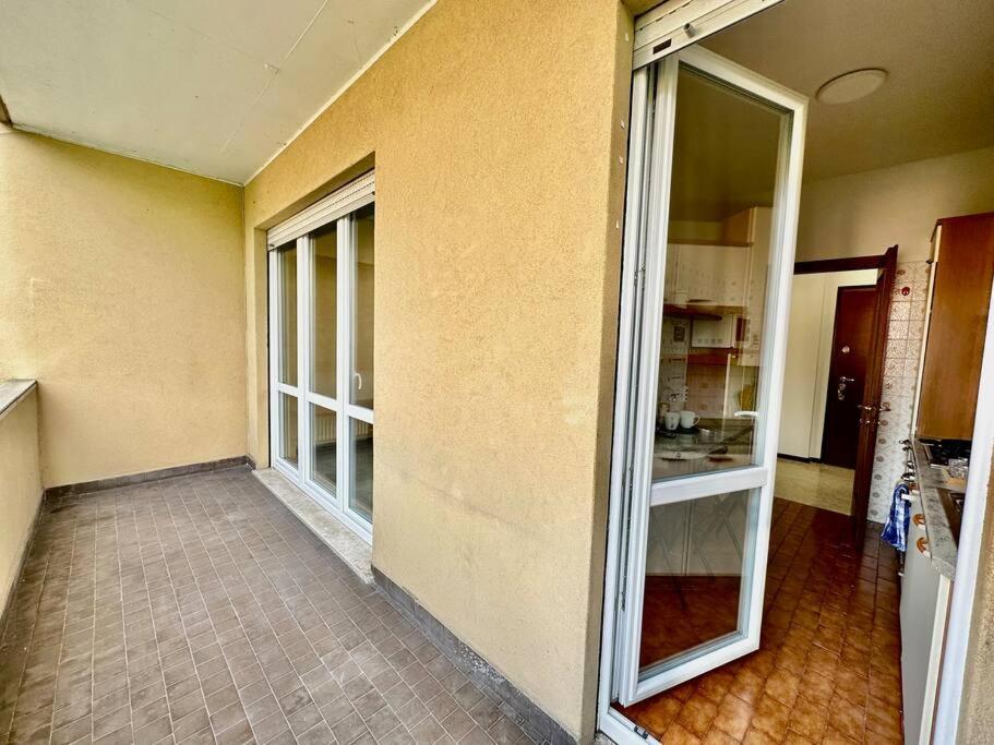 Low Cost Holiday An Business House And Free Park By Revenue House Como Dış mekan fotoğraf